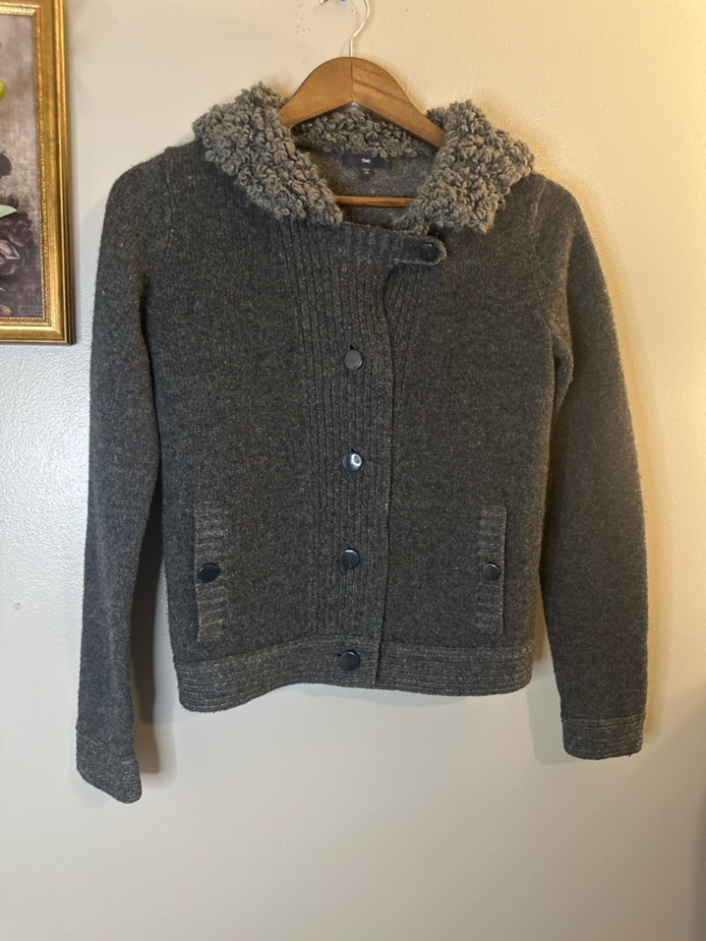 Gap Wool Cardigan Jacket XS Gray Sherpa Collar Button Front Cozy Classic - Picture 4 of 7